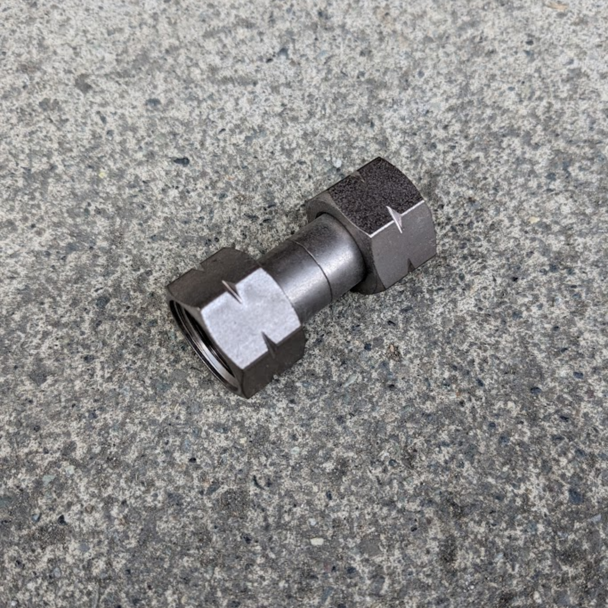 【中古】2次減圧弁コネクター(マイクロマティックヨーロッパ製)