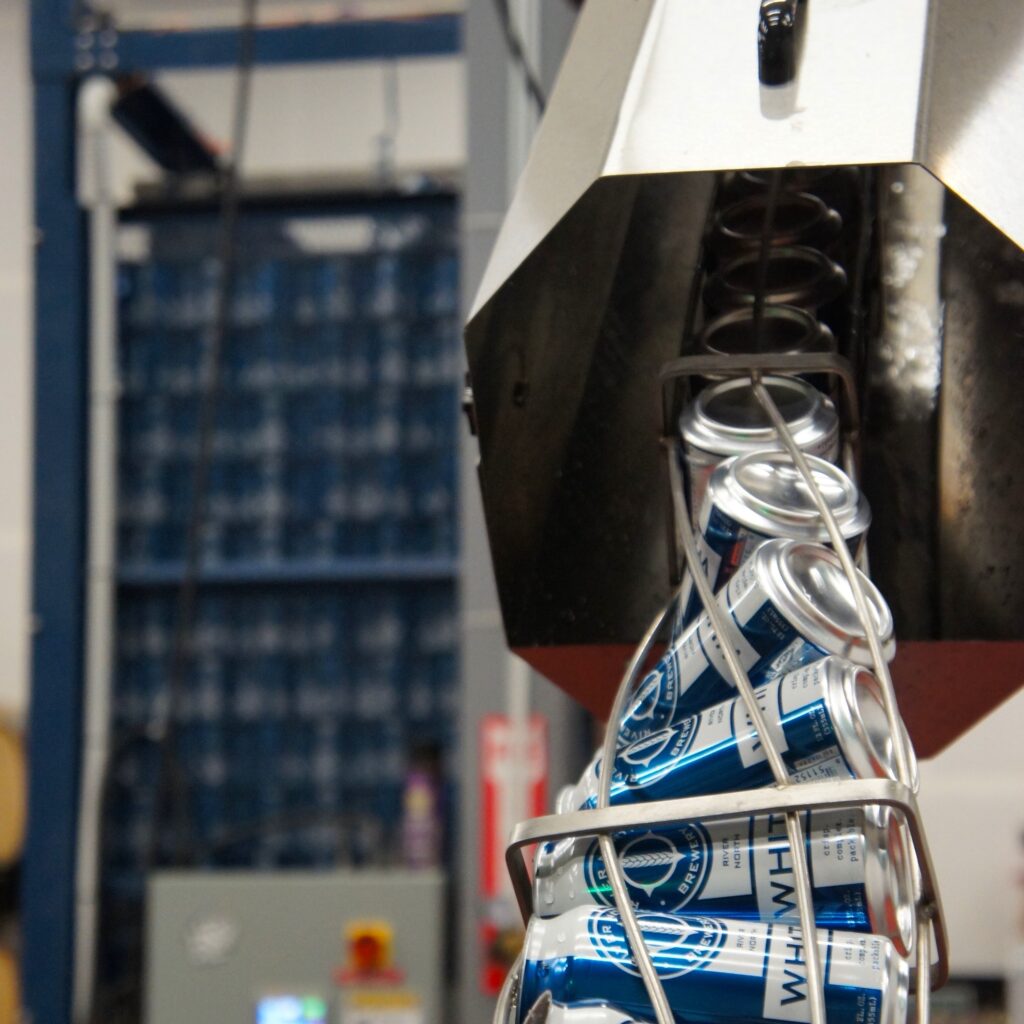 キャナイバス|全自動・デパレタイザー