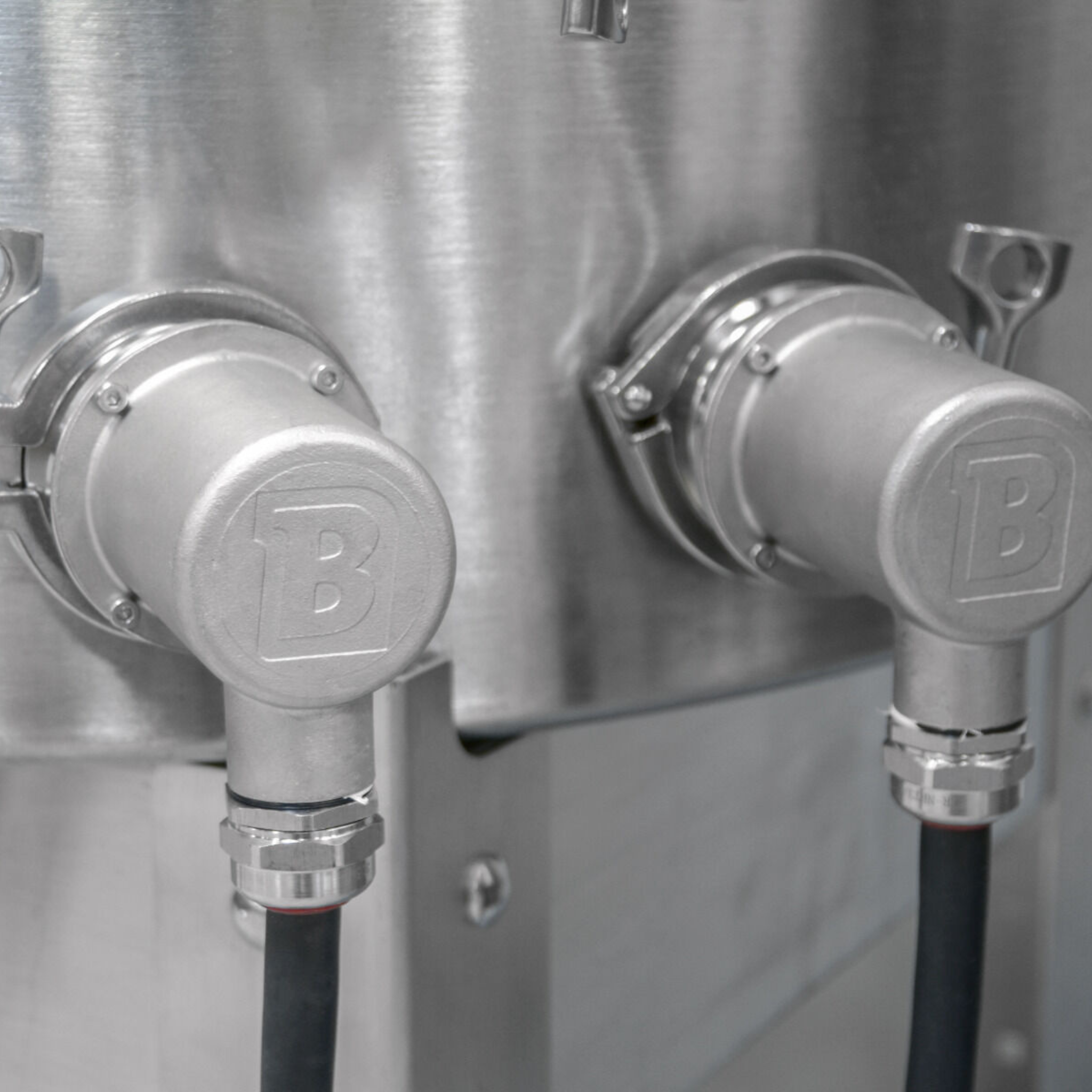 2 BBL 2 VESSEL SINGLE-WALLED BREWHOUSE（電気 / 234ℓ / 二槽式）