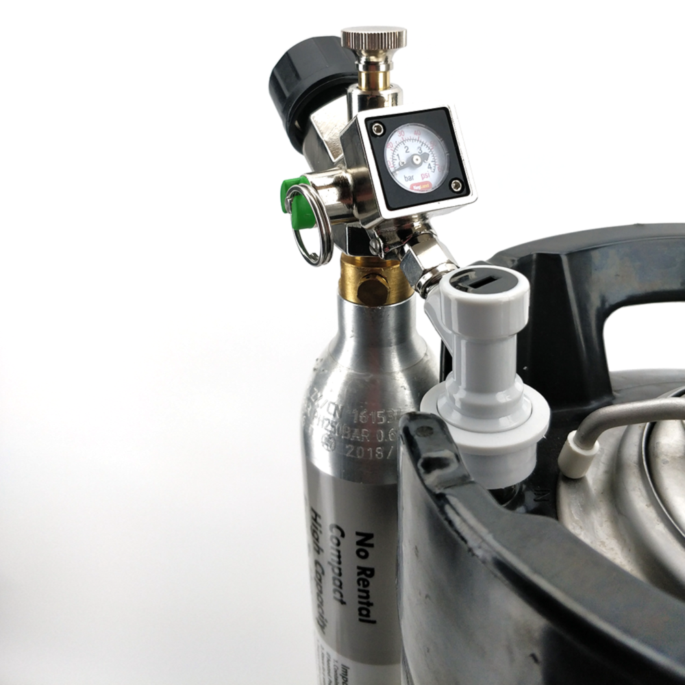 Core 360 ミニCO2レギュレーター 45度出口の例